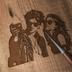 1346_Couple_taking_a_selfie_4473-transparent-wood_etching_1.jpg