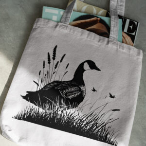 292_Goose_in_a_field_5180-transparent-tote_bag_1.jpg