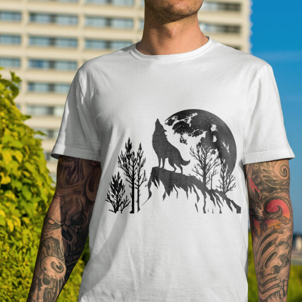 374_Wolf_howling_at_the_moon_5293-transparent-tshirt_1.jpg
