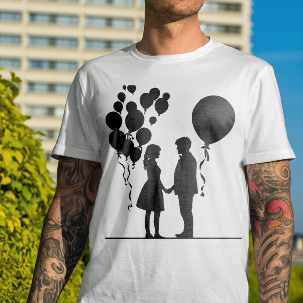 886_Engagement_balloons_8440-transparent-tshirt_1.jpg